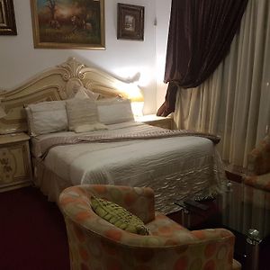 Queen Suite